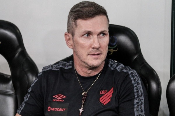 Foto: (Robson Mafra/AGIF) - Paulo Turra gostou da postura de Cittadini no Athletico