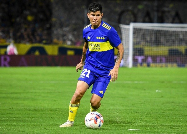 Foto: (Marcelo Endelli/Getty Images) - Jorman Campuzano, que pertence ao Boca Juniors, está na mira do Vasco