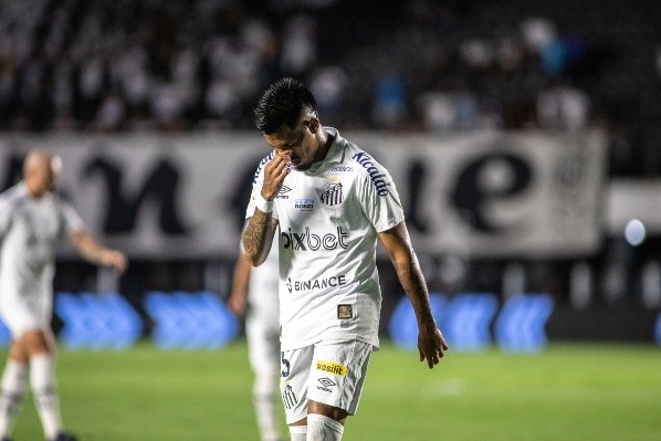 Foto: (Abner Dourado/AGIF) - O futebol do Santos não tem convencido a torcida Foto: (Abner Dourado/AGIF) - O futebol do Santos não tem convencido a torcida