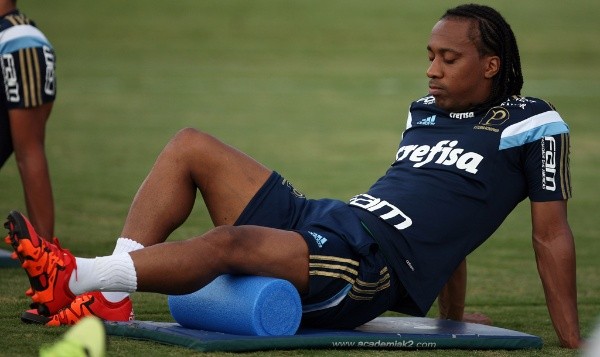 Foto: Cesar Greco – Arouca foi titular absoluto do Palmeiras em 2015, mas depois sofreu com lesões