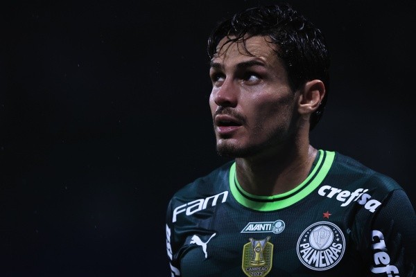 Foto: (Ettore Chiereguini/AGIF) - Veiga é o principal nome do meio-campo do Palmeiras