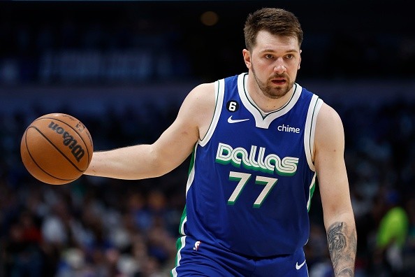 Doncic lidera o Mavericks. Créditos: Tim Heitman/Getty Images