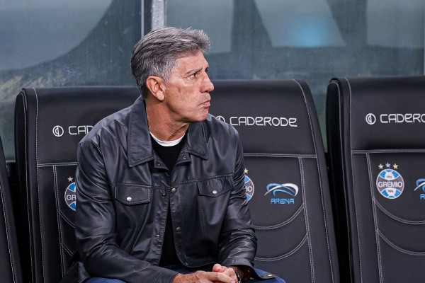 Foto: (Maxi Franzoi/AGIF) - Adriel pediu desculpas a Renato pelos atos de indisciplina no Grêmio