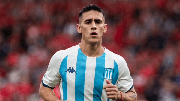Matias Rojas com a camisa do Racing - Foto: Getty Images